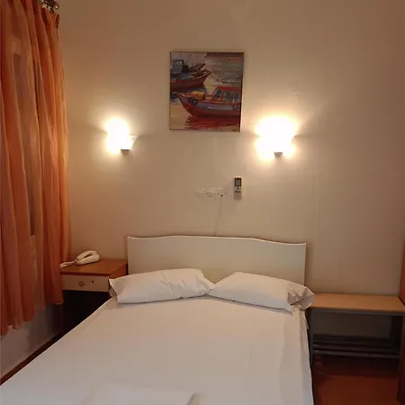 Efstratios 2* Loutra Edipsou (Evia)