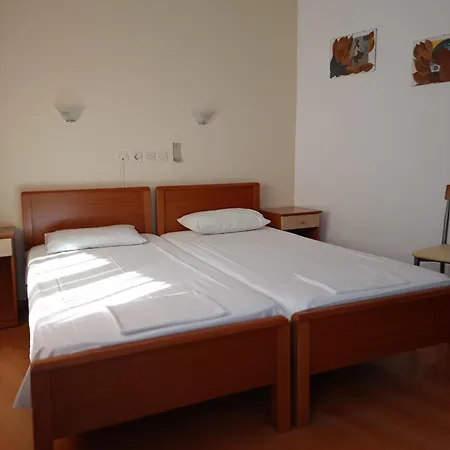 Efstratios Hotell 2*